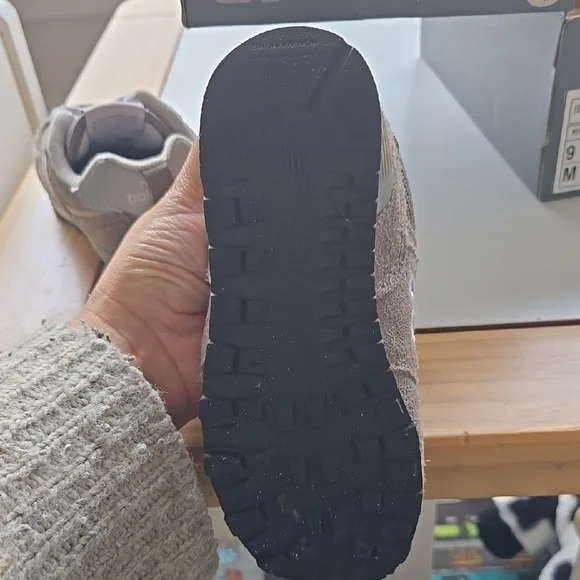 Toddler 9 NEW BALANCE  Sneakers - Picture 3 of 3